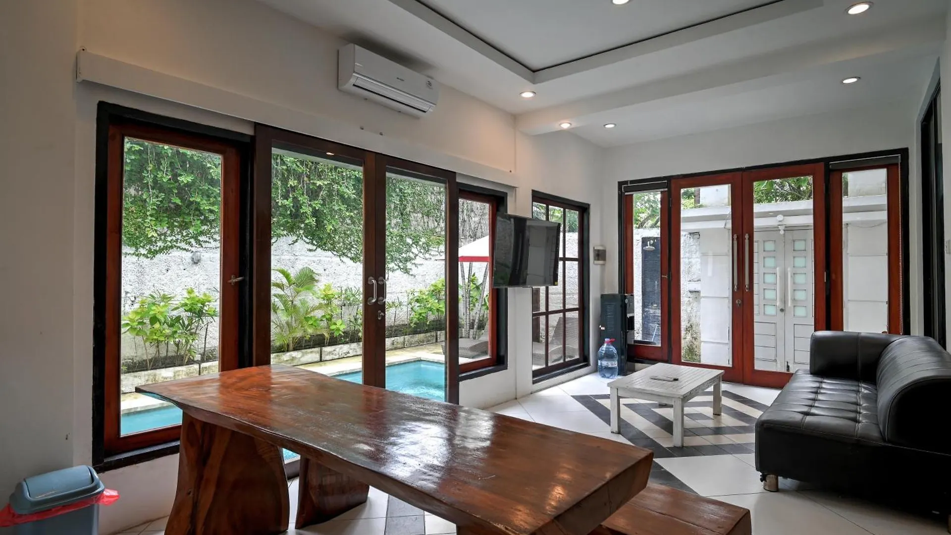 Catta II Near Oberoi Beach Seminyak  0*, Seminyak (Bali)